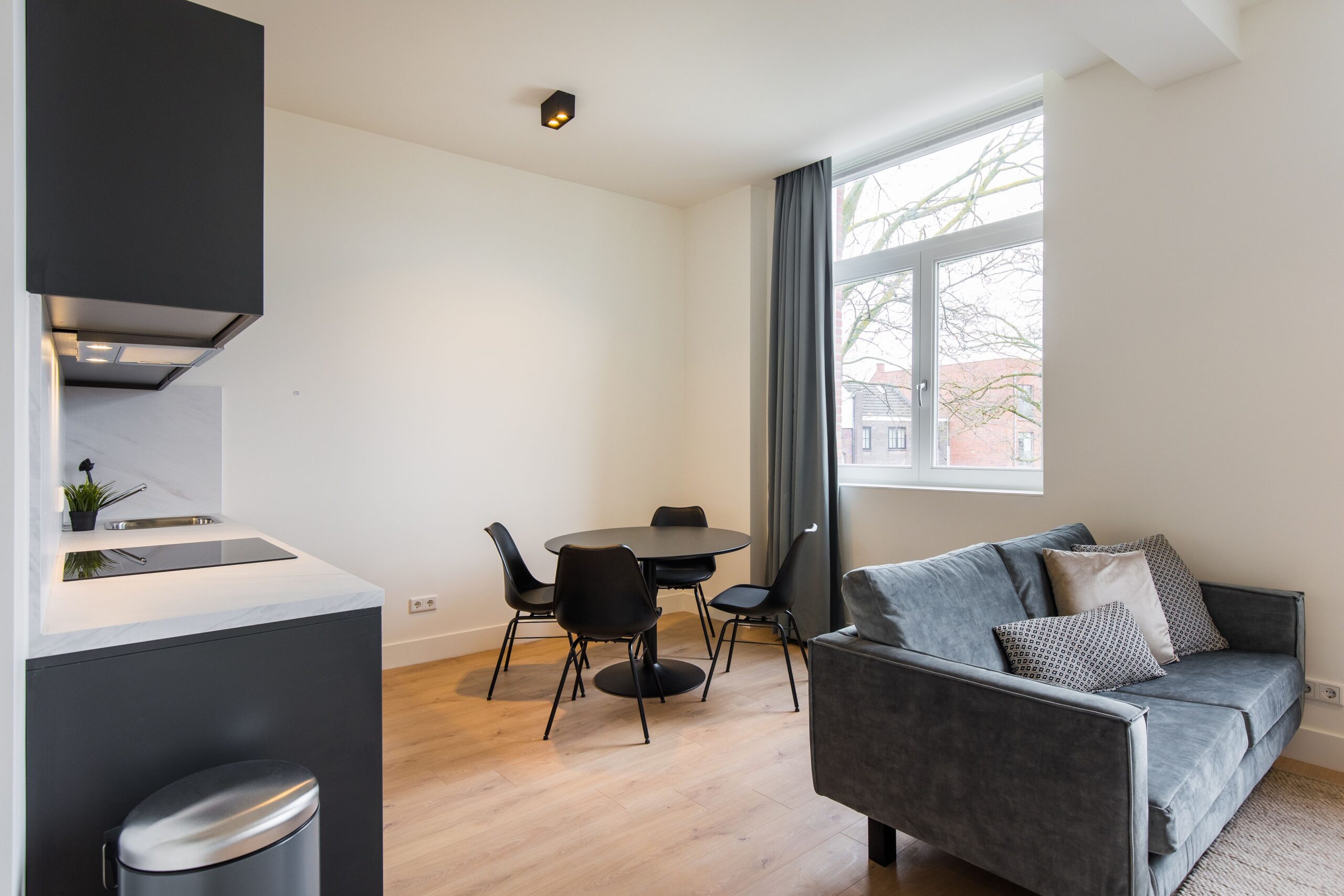 January Furnished Apartment Tilburg 6-21