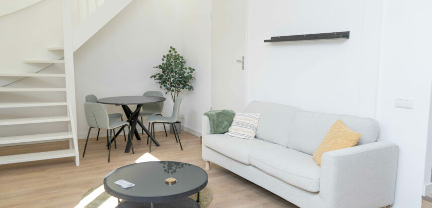 Spacious Renovated Apartment in Tilburg | Short-Stay